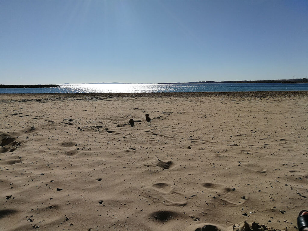 Sandstrand och hav - Playa del Cura, Torrevieja.
